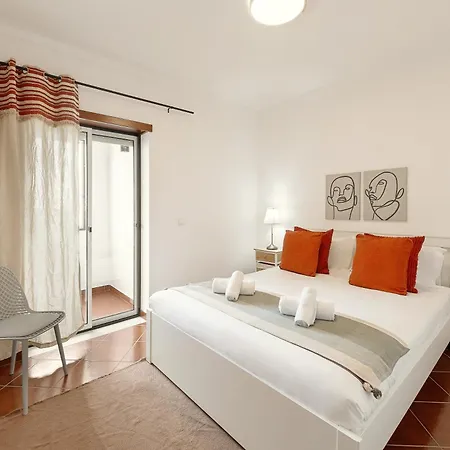 Papoa House *